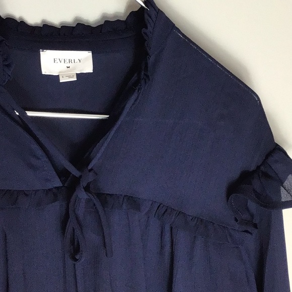 Everly > Navy Frilly Blouse Small - Picture 6 of 9